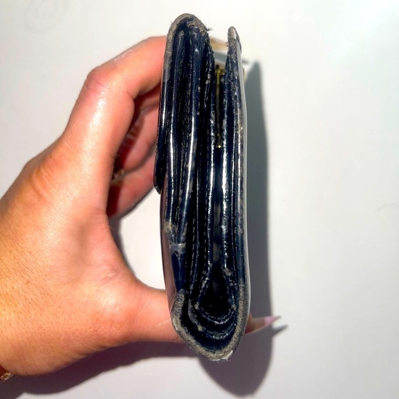 Gucci Wallet Unisex Patent Leather Double Snap Bifold with Gold G Clip Compact - Picture 8 of 10